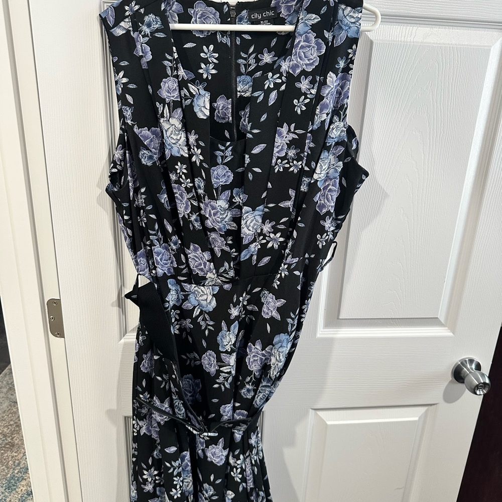Chic Black and Blue Floral Dress